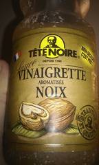 Tête Noire Vinaigrette aromatisée noix la bouteille de 55 cl