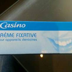 Crème fixative Pour appareil dentaire