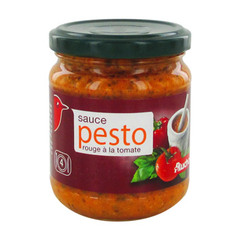 Sauce pesto rouge a la tomate A base de basilic et de tomate