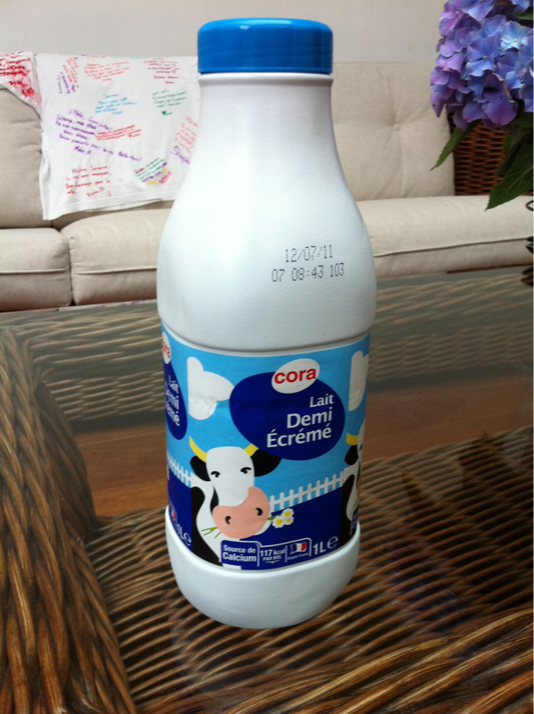 Cora lait bouteille demi-ecreme sterilise uht 1l
