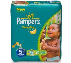 Pampers - Baby Dry - Couches Taille 5 + (13-25 kg/Junior + ) - Pack Economique 1 mois de consommation (x132 couches)