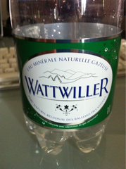 Wattwiller Eau minérale finement pétillante la bouteille de 1 l