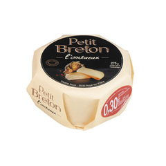 Fromage au lait pasteurise PETIT BRETON L'onctueux, 21% MG, 275g