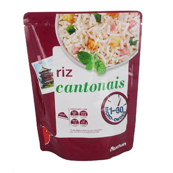 Riz cantonnais micro-ondables Riz cuisine au jambon, a l'omelette et aux legumes.