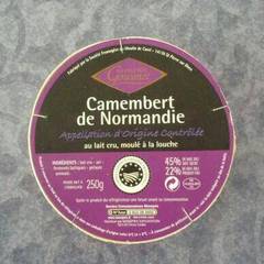 Camembert de Normandie au lait cru, moul{ @ la louche, 22% de matiere grasse produit fini.